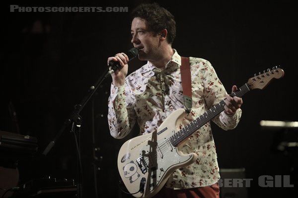 THE WOMBATS - 2022-04-29 - PARIS - La Machine (du Moulin Rouge) - Matthew Murphy